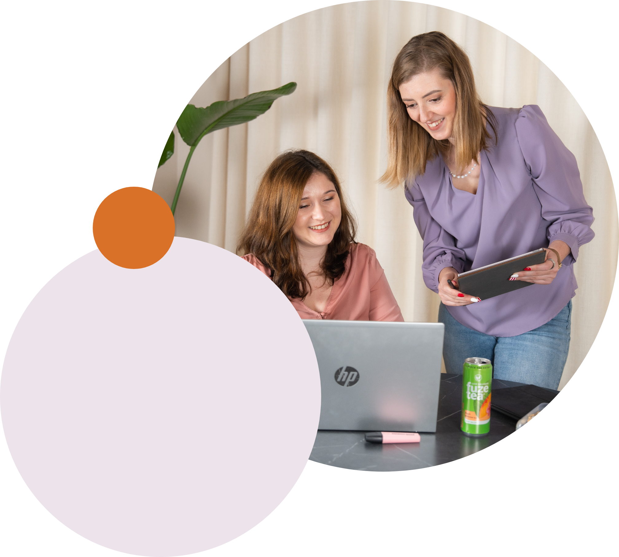 Branding cirkels Jana en Yanna van J-Flow bedrijfsadministratie